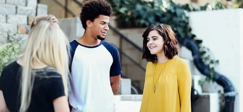 woman-speaking with friends